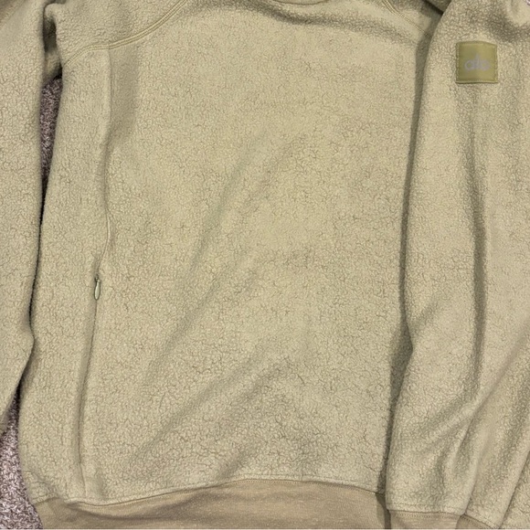 ALO Yoga Triumph Fleece Hoodie - Picture 2 of 6
